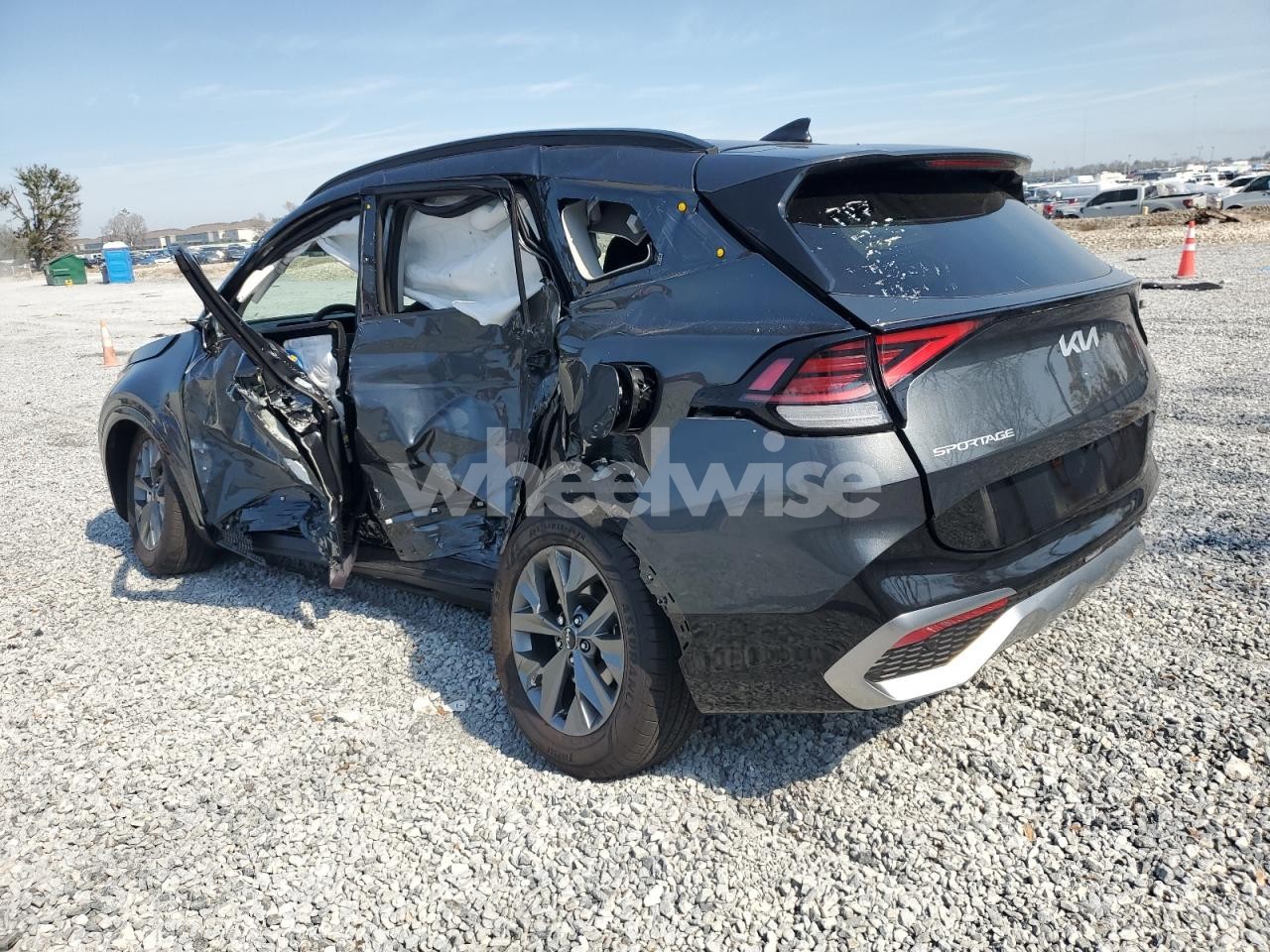 Photo 2 of 2024 KIA SPORTAGE SX PRESTIGE (VIN KNDPXCDG9R7170588)