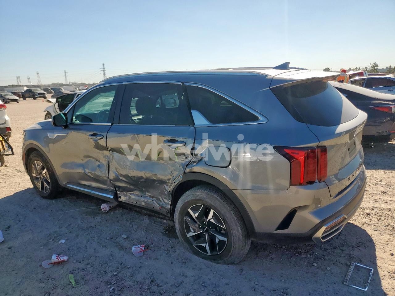 Photo 2 of 2022 KIA SORENTO S (VIN KNDRG4LG5N5090274)