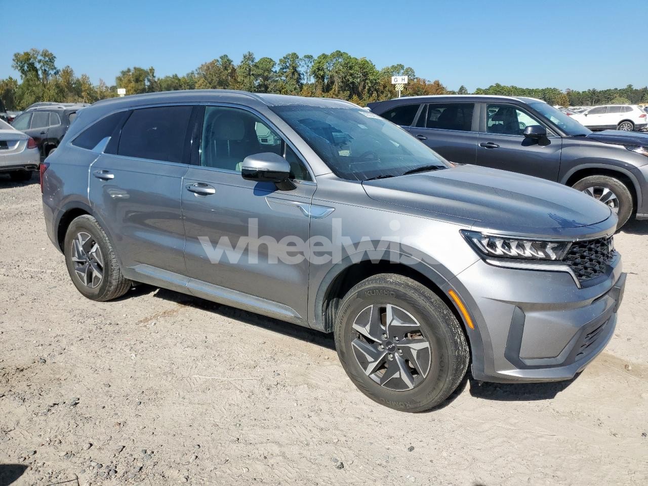 Photo 4 of 2022 KIA SORENTO S (VIN KNDRG4LG5N5090274)