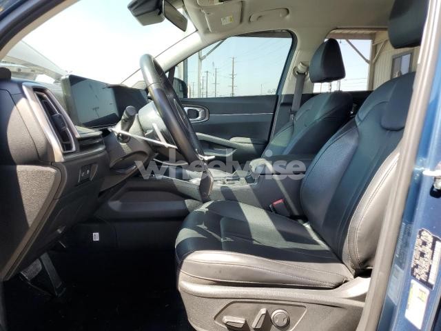 Photo 2 of 2025 KIA SORENTO EX (VIN KNDRHDJG9S5291526)