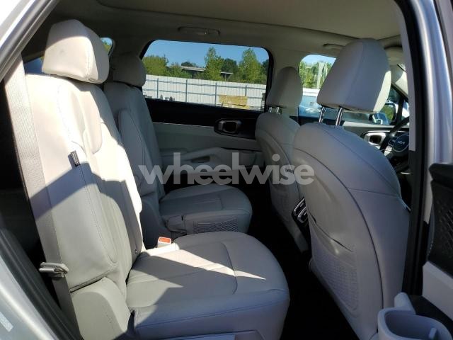Photo 3 of 2025 KIA SORENTO EX (VIN KNDRHDJG9S5335153)
