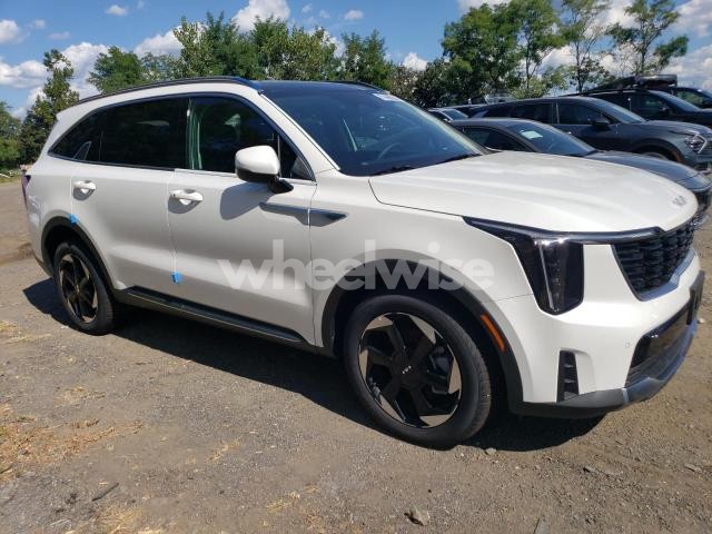 Photo 11 of 2025 KIA SORENTO EX (VIN KNDRHDJGXS5335842)