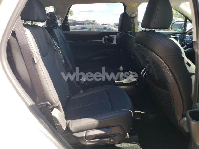 Photo 9 of 2025 KIA SORENTO EX (VIN KNDRHDJGXS5335842)