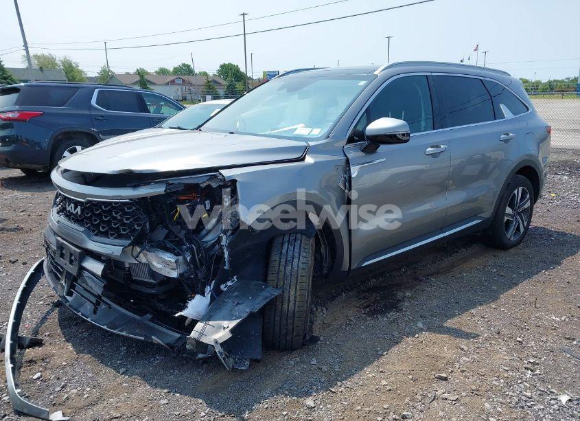 Photo 2 of 2023 Kia Sorento HYBRID EX (VIN KNDRHDLG3P5140489)