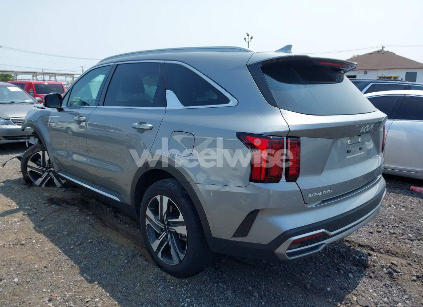 Photo 3 of 2023 Kia Sorento HYBRID EX (VIN KNDRHDLG3P5140489)