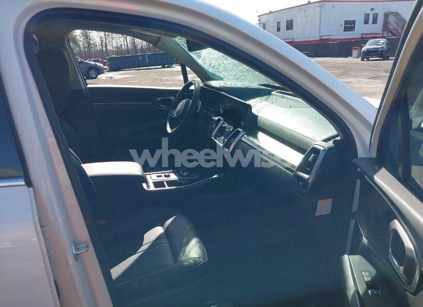 Photo 5 of 2024 Kia Sorento HYBRID EX (VIN KNDRHDLG5R5259177)