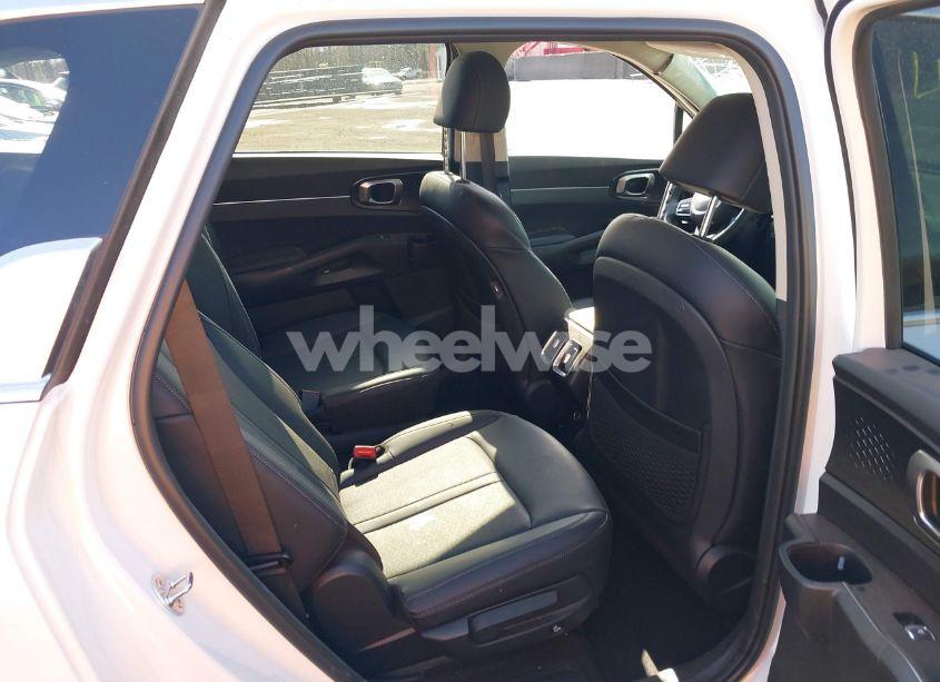 Photo 8 of 2024 Kia Sorento HYBRID EX (VIN KNDRHDLG5R5259177)