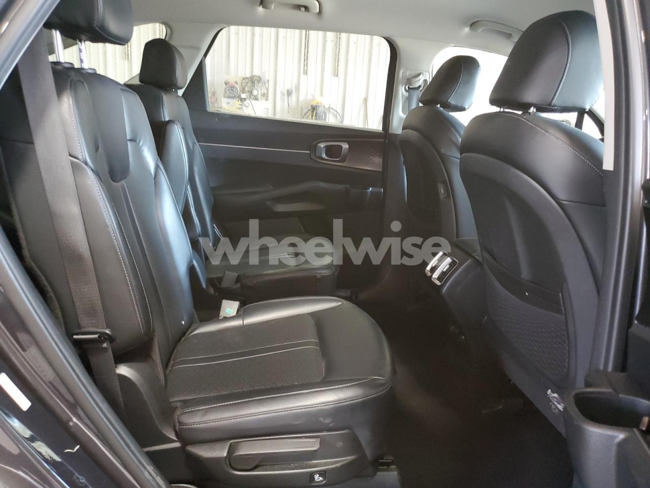 Photo 11 of 2023 KIA SORENTO EX (VIN KNDRHDLG9P5161427)