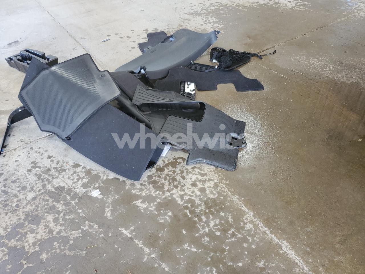 Photo 13 of 2023 KIA SORENTO EX (VIN KNDRHDLG9P5161427)