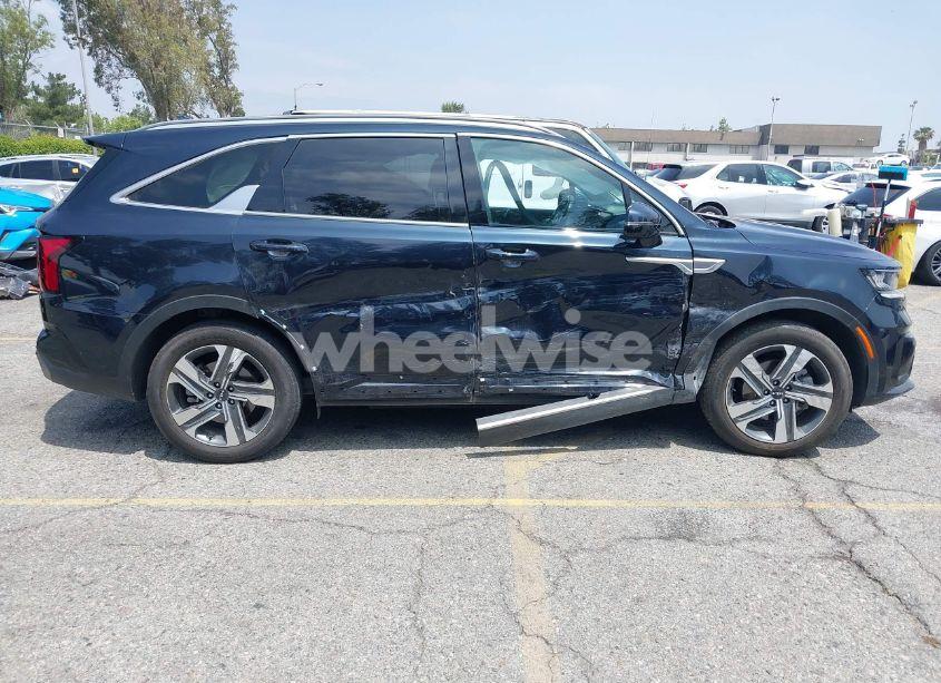 Photo 13 of 2023 Kia Sorento HYBRID EX (VIN KNDRHDLGXP5163252)