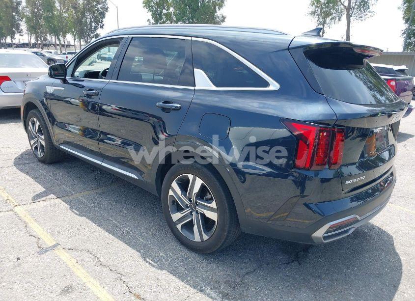 Photo 3 of 2023 Kia Sorento HYBRID EX (VIN KNDRHDLGXP5163252)