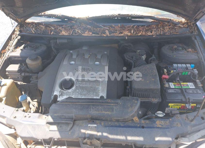 Photo 10 of 2002 Kia Sedona EX/LX (VIN KNDUP131026202490)