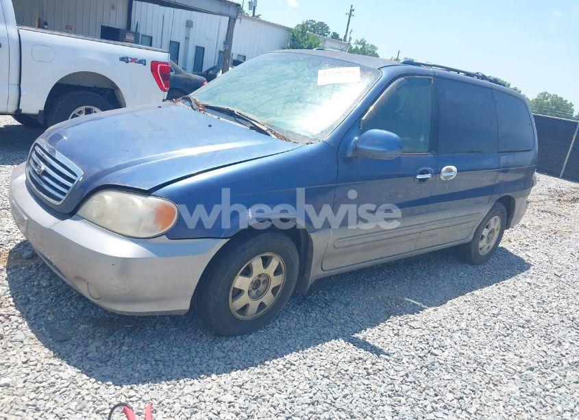 Photo 2 of 2002 Kia Sedona EX/LX (VIN KNDUP131026202490)