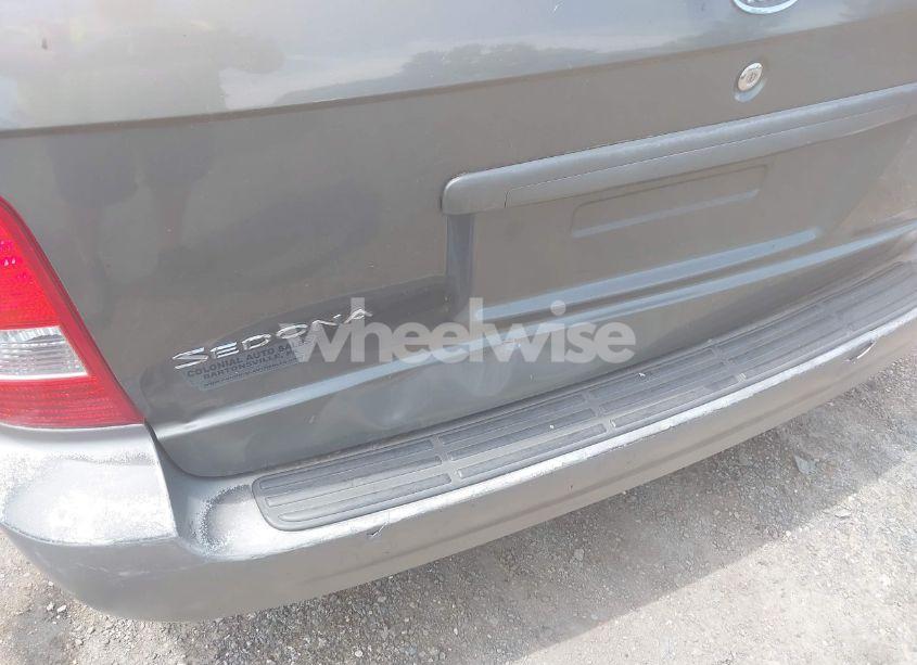 Photo 6 of 2004 Kia Sedona EX/LX (VIN KNDUP131346536046)