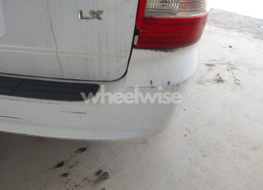 Photo 12 of 2004 Kia Sedona EX/LX (VIN KNDUP131746540794)