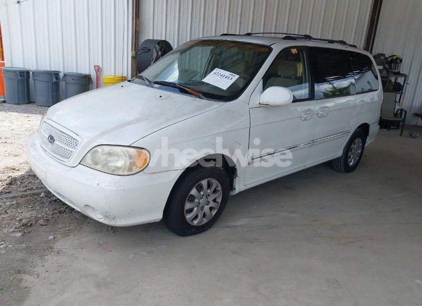 Photo 2 of 2004 Kia Sedona EX/LX (VIN KNDUP131746540794)