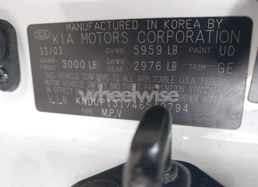 Photo 9 of 2004 Kia Sedona EX/LX (VIN KNDUP131746540794)