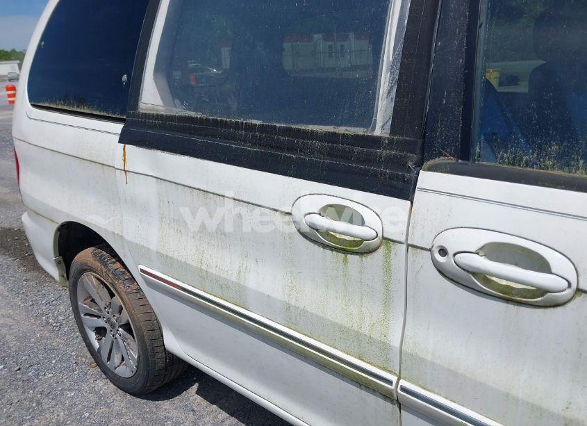 Photo 6 of 2005 Kia Sedona EX/LX (VIN KNDUP131956625802)