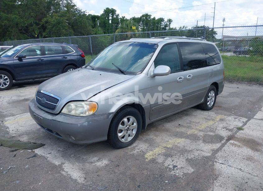 Photo 2 of 2004 Kia Sedona EX/LX (VIN KNDUP131X46597992)