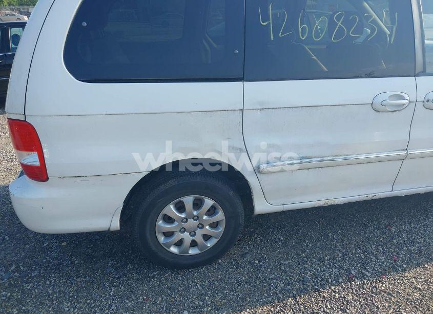 Photo 6 of 2005 Kia Sedona EX/LX (VIN KNDUP132056685525)