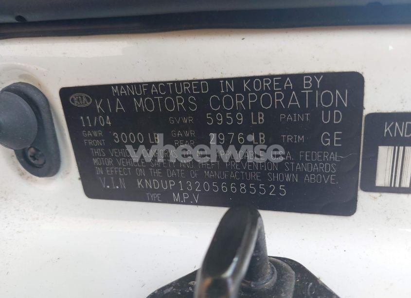 Photo 9 of 2005 Kia Sedona EX/LX (VIN KNDUP132056685525)