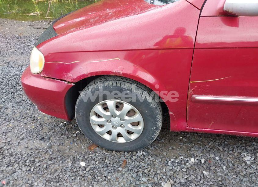 Photo 6 of 2005 Kia Sedona EX/LX (VIN KNDUP132656661603)