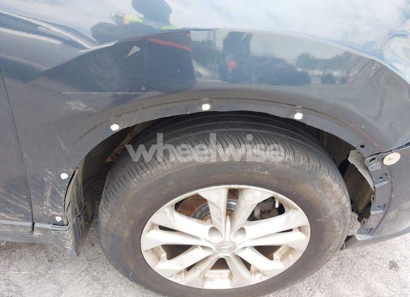 Photo 13 of 2015 Nissan Rogue SV (VIN KNMAT2MT0FP537947)