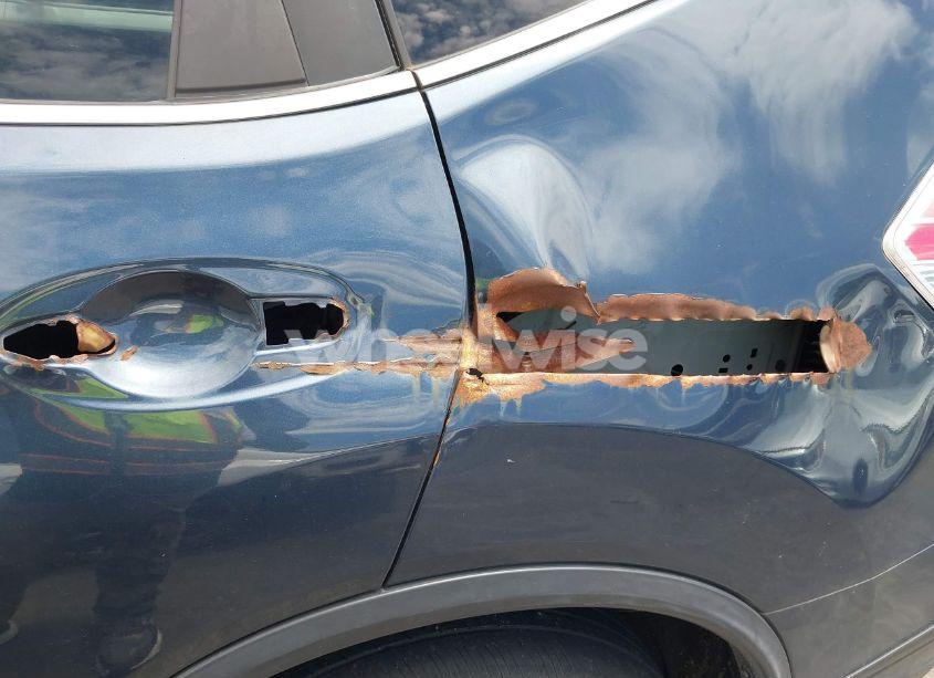 Photo 6 of 2015 Nissan Rogue SV (VIN KNMAT2MT0FP537947)