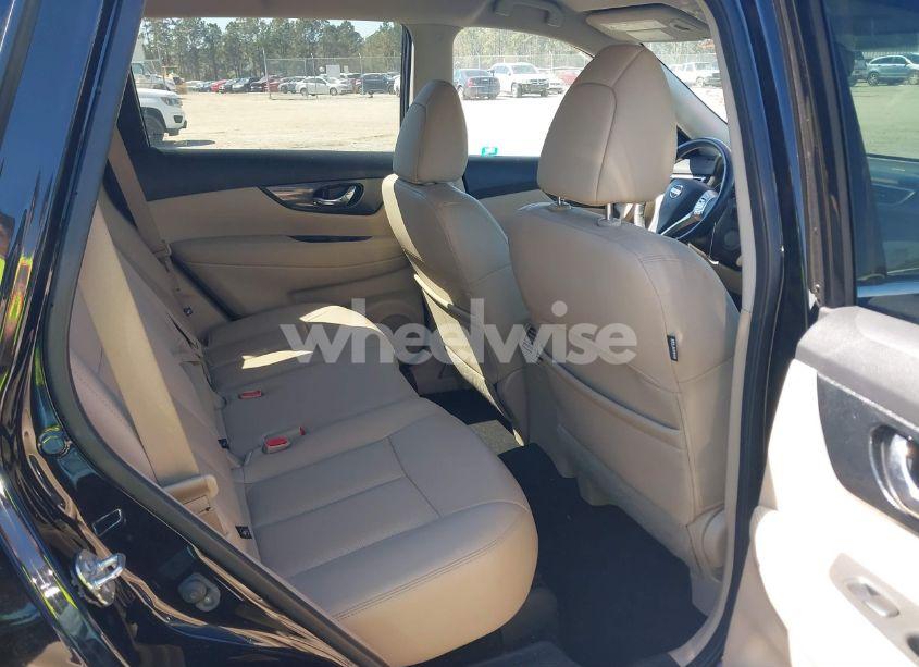 Photo 8 of 2016 Nissan Rogue SL (VIN KNMAT2MT0GP701389)