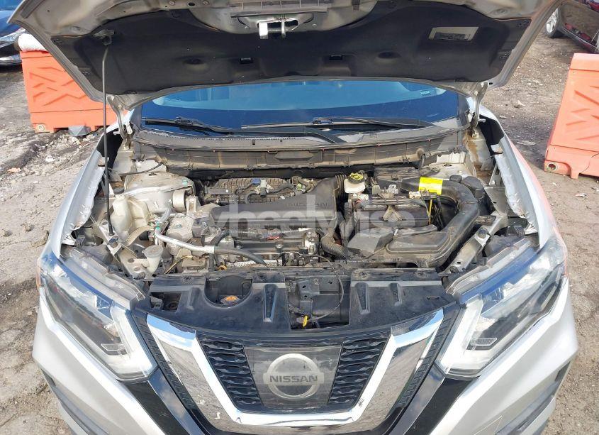 Photo 10 of 2017 Nissan Rogue SV (VIN KNMAT2MT0HP618546)