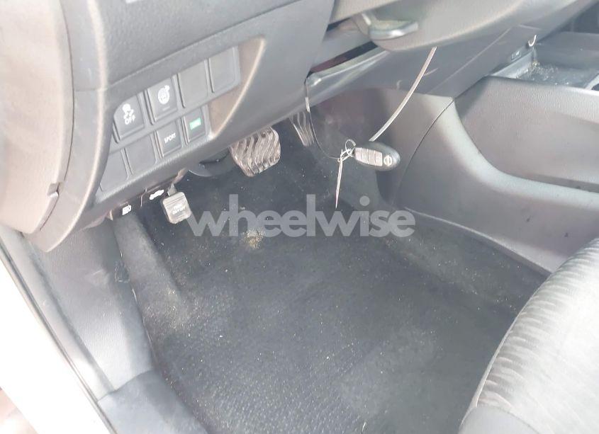 Photo 11 of 2017 Nissan Rogue SV (VIN KNMAT2MT0HP618546)