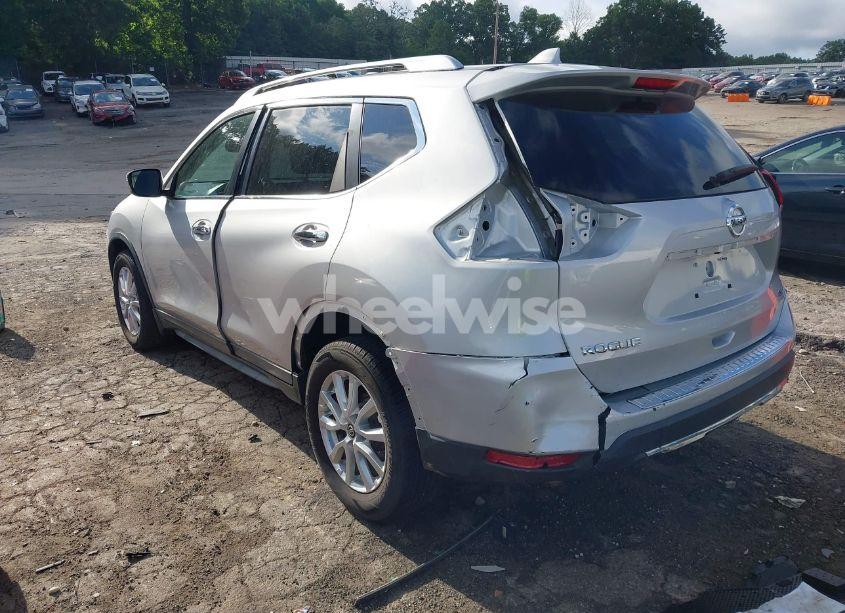 Photo 3 of 2017 Nissan Rogue SV (VIN KNMAT2MT0HP618546)