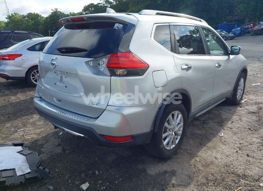 Photo 4 of 2017 Nissan Rogue SV (VIN KNMAT2MT0HP618546)