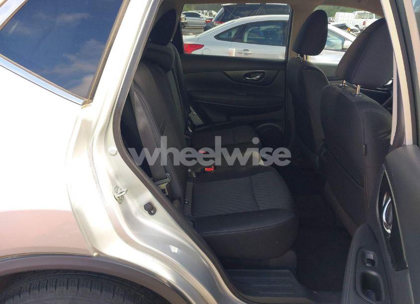 Photo 8 of 2017 Nissan Rogue SV (VIN KNMAT2MT0HP618546)