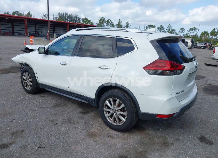 Photo 3 of 2019 Nissan Rogue SV (VIN KNMAT2MT0KP527137)
