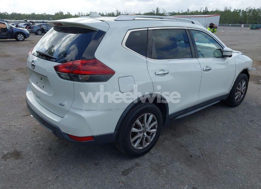Photo 4 of 2019 Nissan Rogue SV (VIN KNMAT2MT0KP527137)