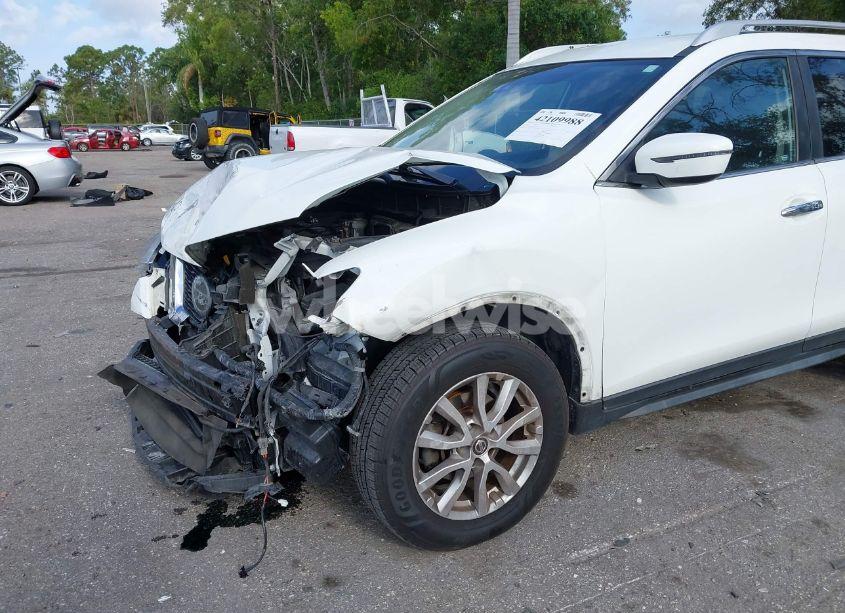 Photo 6 of 2019 Nissan Rogue SV (VIN KNMAT2MT0KP527137)