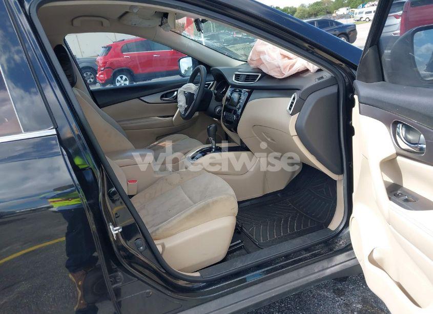 Photo 5 of 2016 Nissan Rogue S (VIN KNMAT2MT1GP612060)