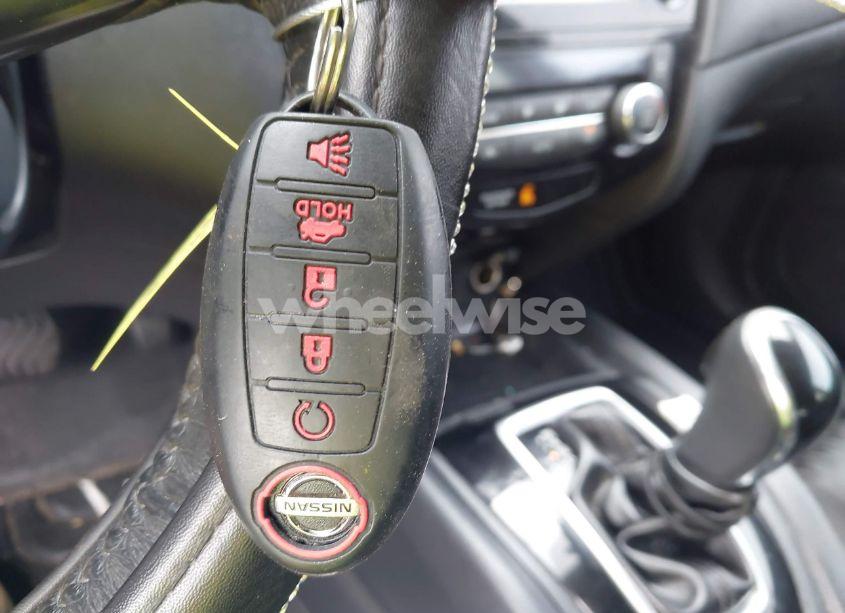 Photo 11 of 2019 Nissan Rogue SV (VIN KNMAT2MT1KP503090)