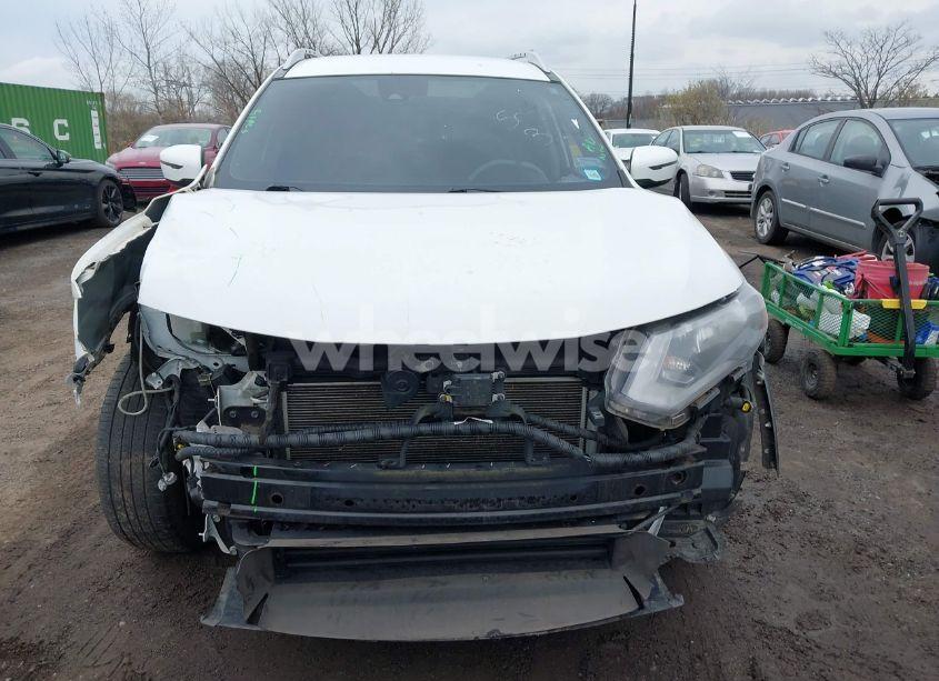 Photo 12 of 2019 Nissan Rogue SV (VIN KNMAT2MT1KP503090)