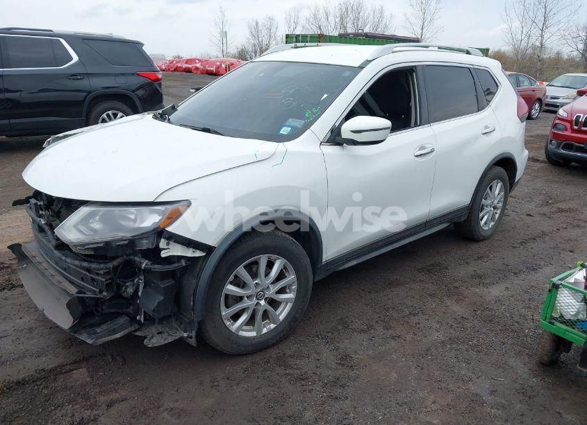 Photo 2 of 2019 Nissan Rogue SV (VIN KNMAT2MT1KP503090)