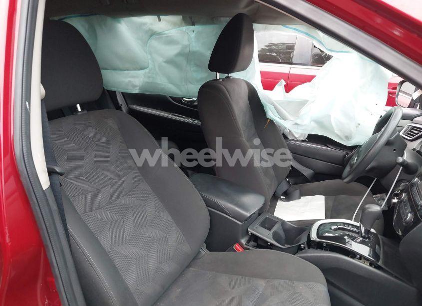 Photo 19 of 2016 Nissan Rogue S (VIN KNMAT2MT2GP654656)