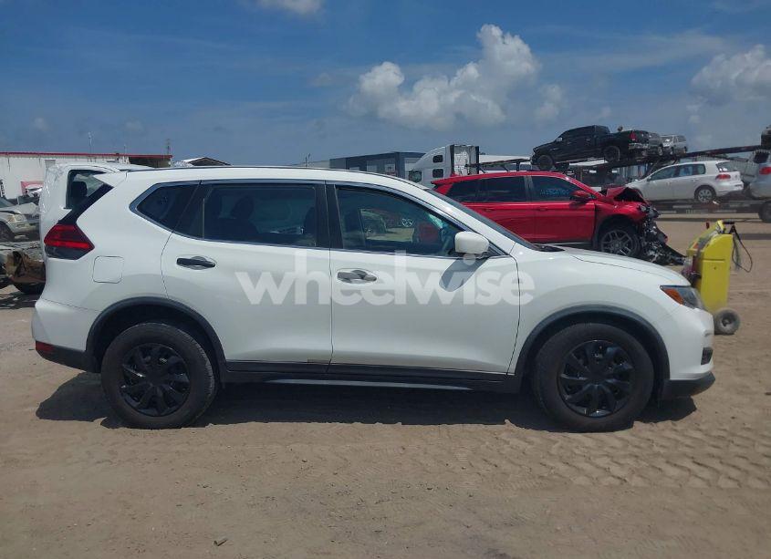 Photo 13 of 2017 Nissan Rogue S (VIN KNMAT2MT2HP512423)