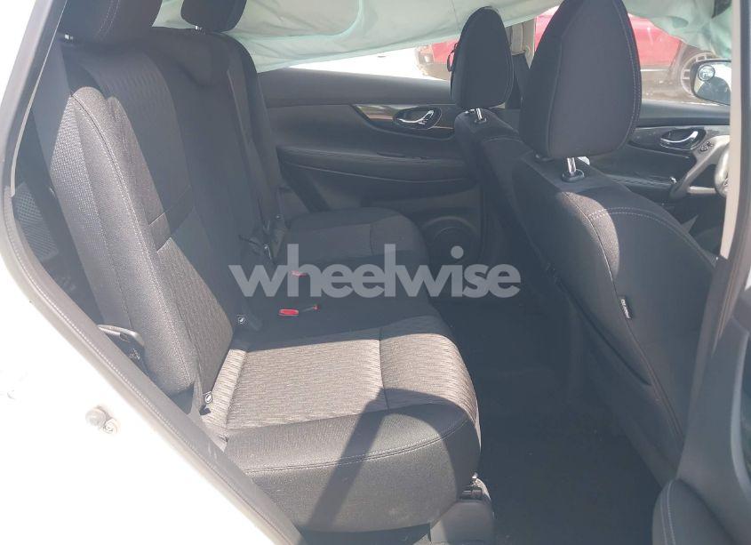 Photo 8 of 2017 Nissan Rogue S (VIN KNMAT2MT2HP512423)