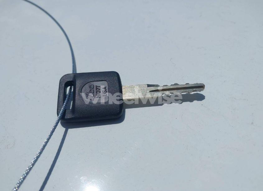 Photo 11 of 2017 Nissan Rogue S (VIN KNMAT2MT2HP582438)