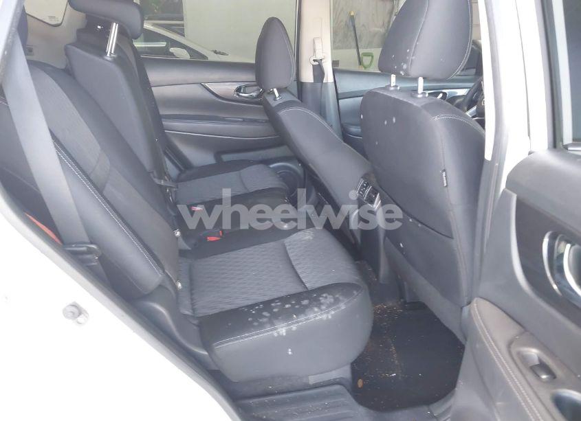 Photo 8 of 2017 Nissan Rogue S (VIN KNMAT2MT2HP582438)