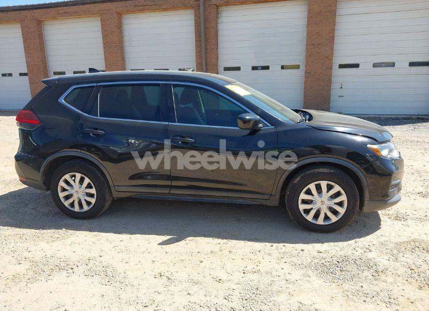 Photo 13 of 2017 Nissan Rogue S (VIN KNMAT2MT2HP609038)