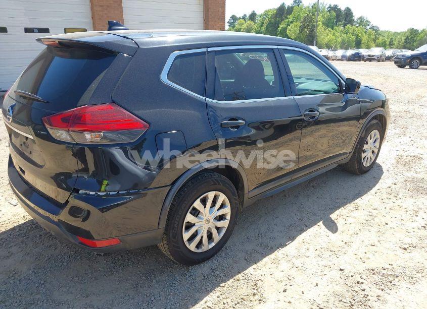 Photo 4 of 2017 Nissan Rogue S (VIN KNMAT2MT2HP609038)