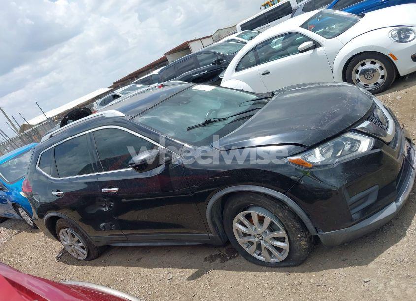 Photo 13 of 2019 Nissan Rogue SV (VIN KNMAT2MT2KP514826)