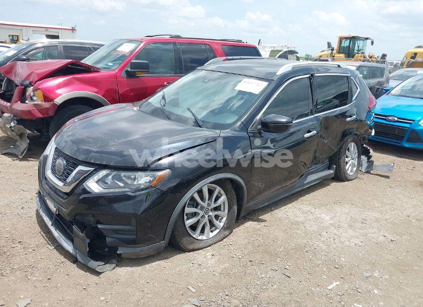 Photo 2 of 2019 Nissan Rogue SV (VIN KNMAT2MT2KP514826)